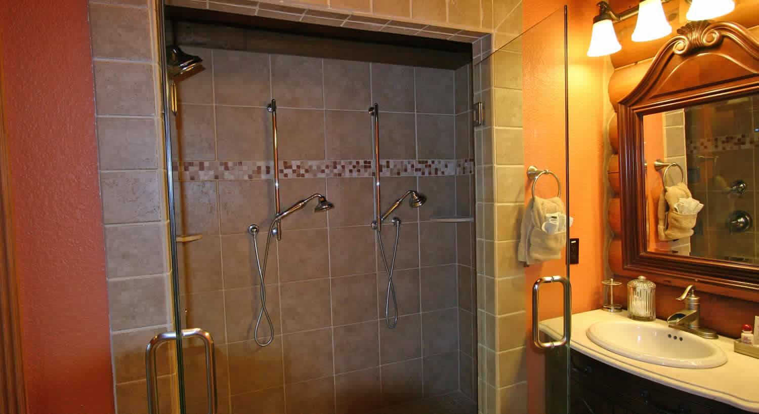 Bathroom with a large double shower at Wildberry Lodge